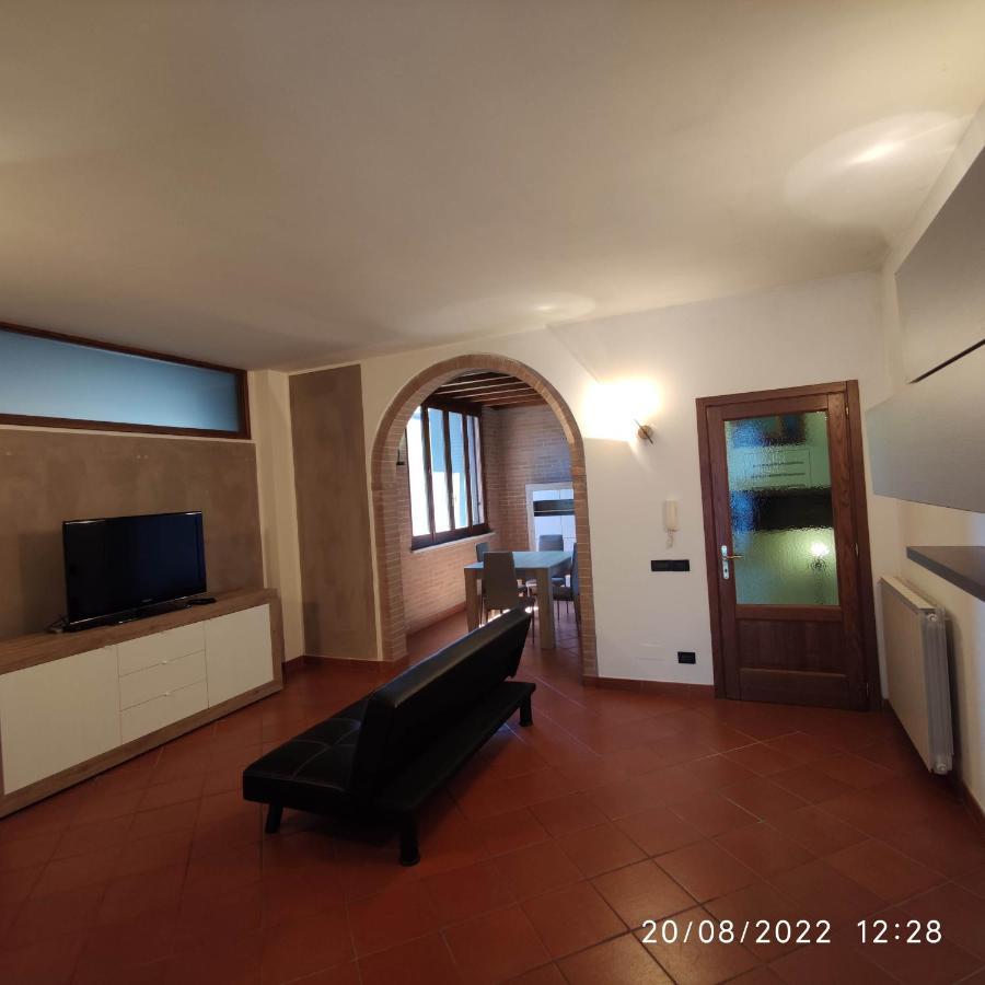 M & M Pinzi Suite Apartment Montepulciano Stazione Exteriör bild